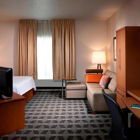 Towneplace Suites Boca Raton Exterior photo