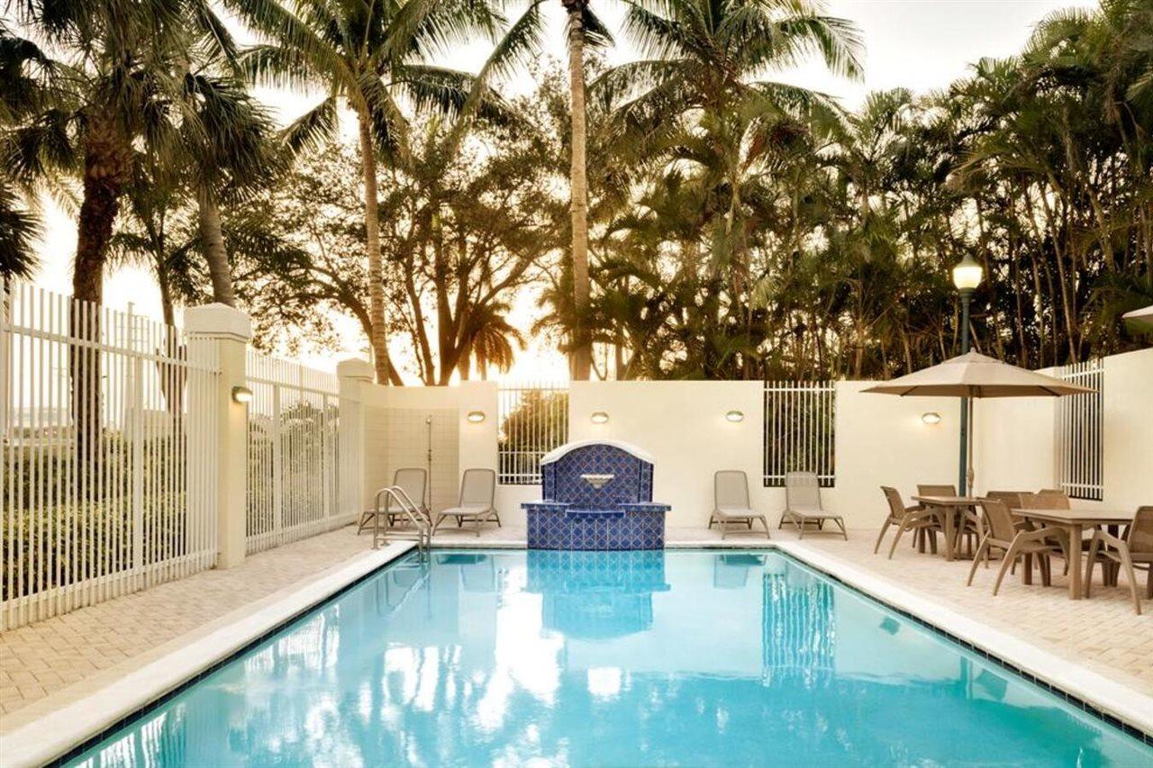 Towneplace Suites Boca Raton Exterior photo