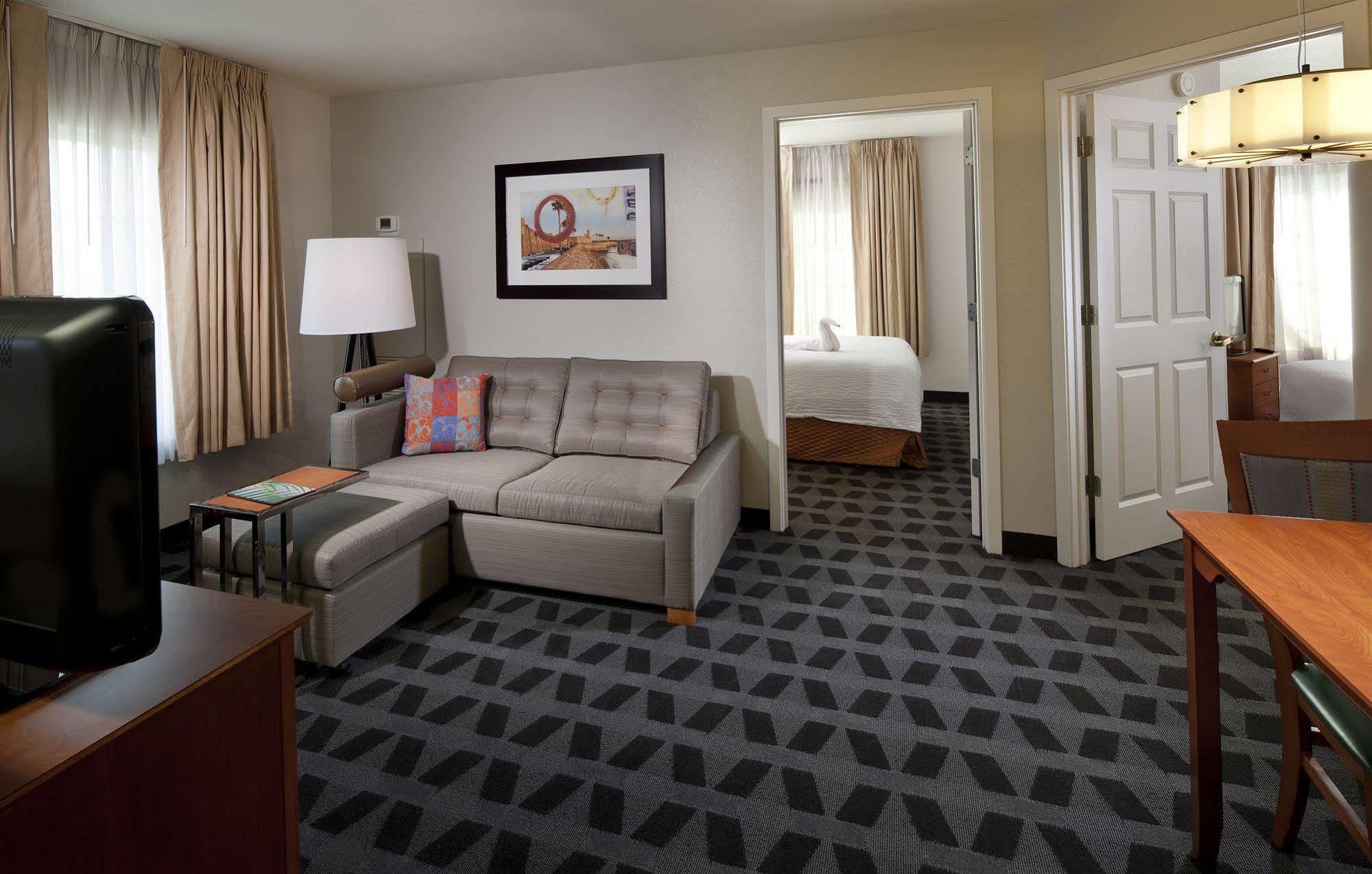 Towneplace Suites Boca Raton Exterior photo